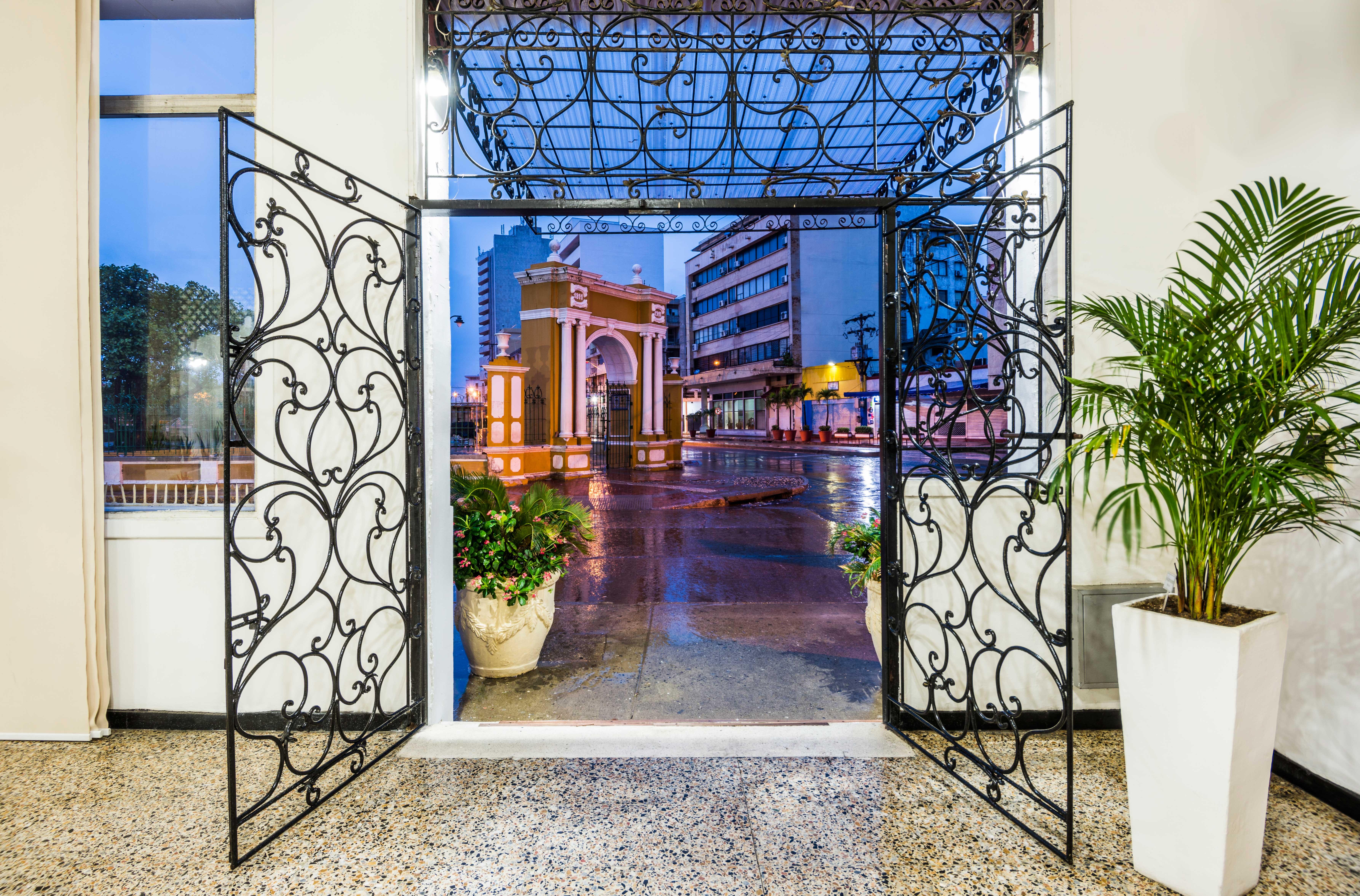 Hotel Dorado Plaza Centro Historico Cartagène Extérieur photo