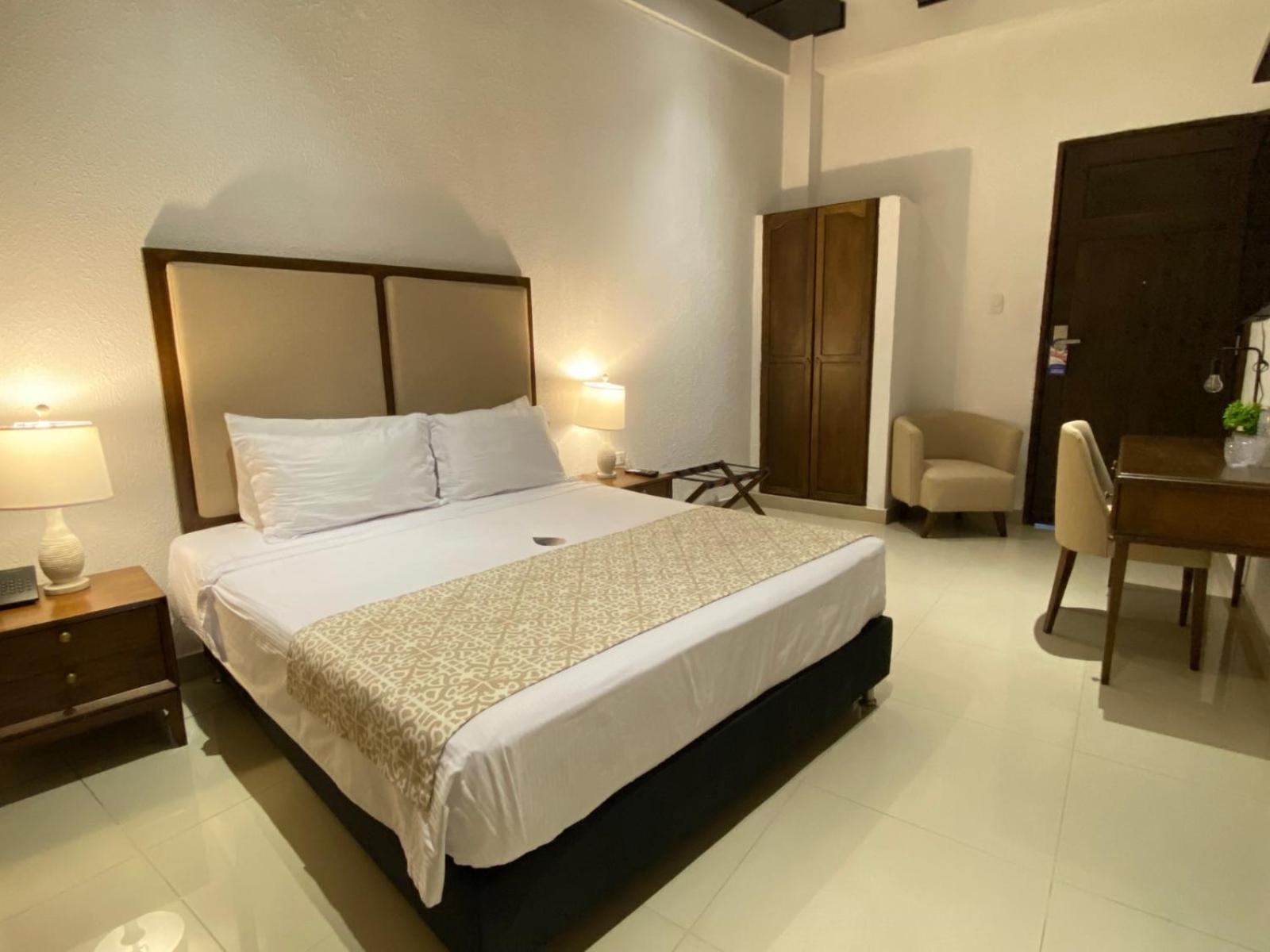 Hotel Dorado Plaza Centro Historico Cartagène Extérieur photo